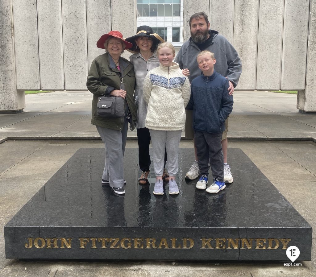 Group photo Dallas Highlights Tour on 12 May 2021 with Tom