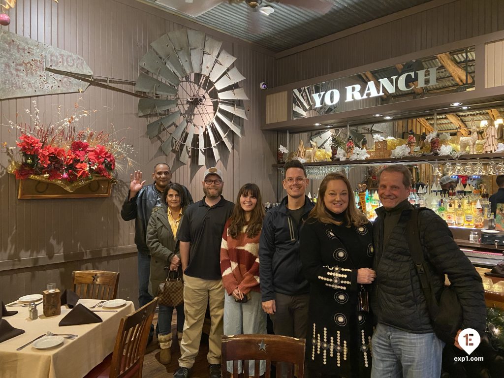 Group photo Dallas Food and Culture Tour on 6 December 2022 with Erin