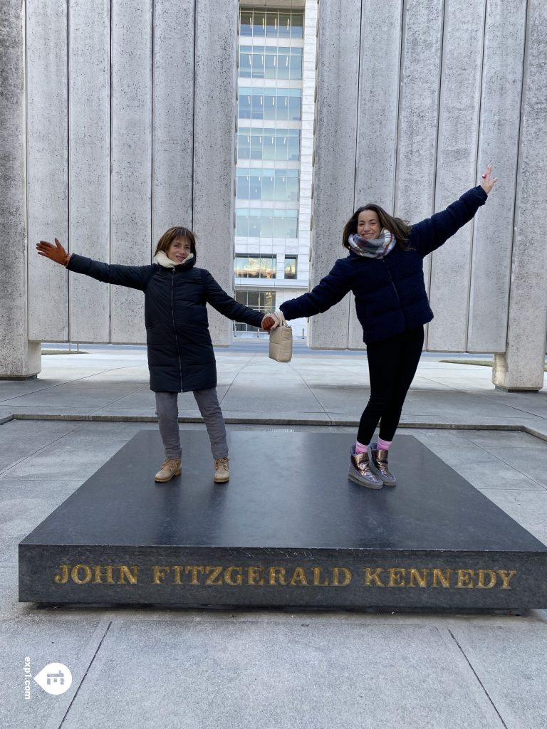 Group photo JFK Assassination Tour on 23 December 2022 with McKenzie