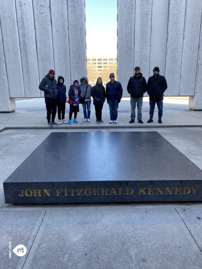 Group photo JFK Assassination Tour on 27 December 2022 with McKenzie