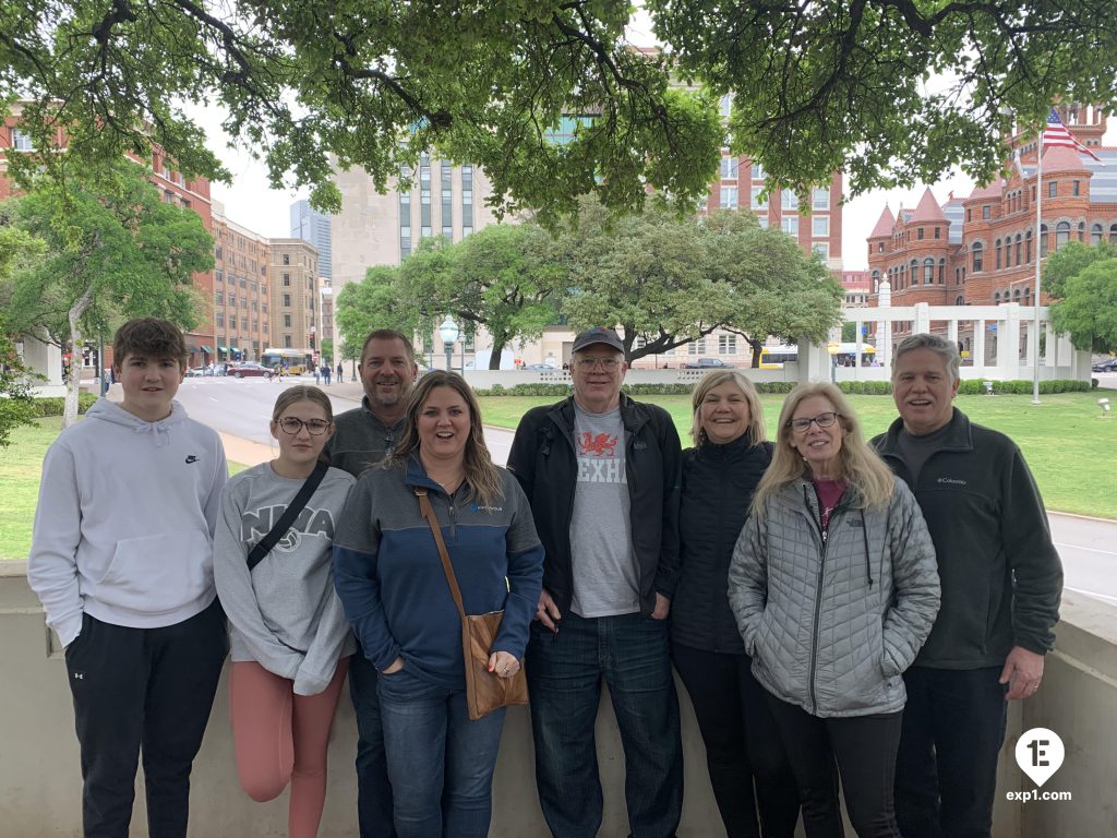 Group photo JFK Assassination Tour on 7 April 2023 with Susan