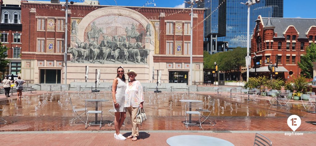 Group photo History, and Architecture Tour on Aug 28, 2023 with Marina