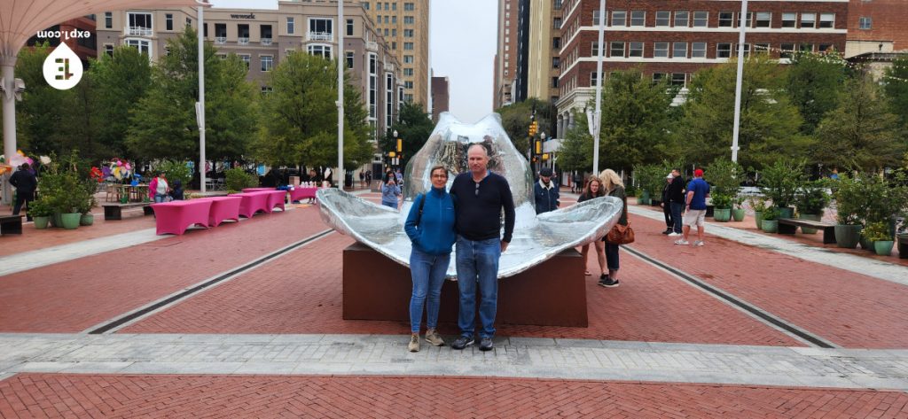 Group photo Fort Worth Sundance Square Food, History, and Architecture Tour on Oct 28, 2023 with Marina