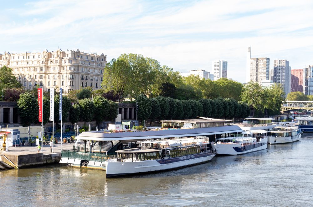View of Seine River and cruises