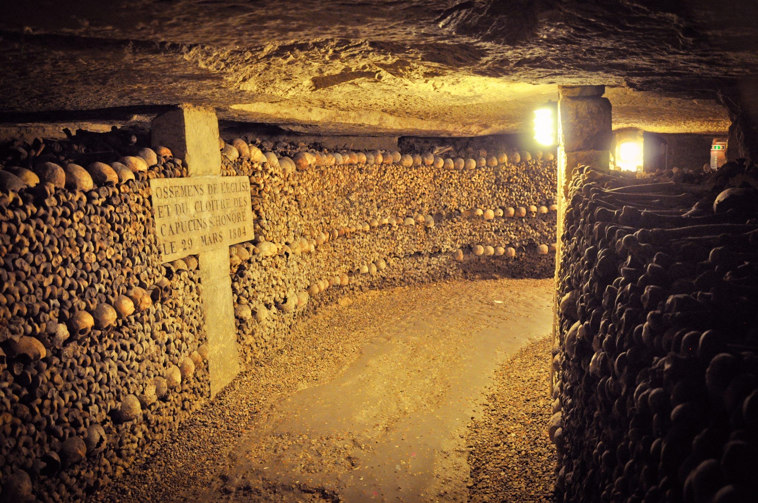 can you visit paris catacombs