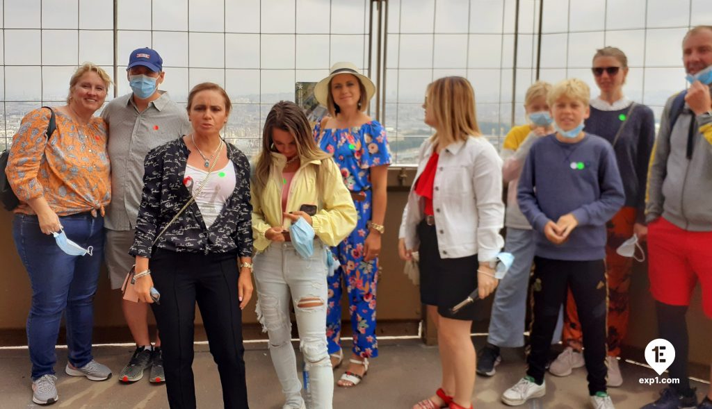 Group photo Eiffel Tower Tour on 17 July 2021 with Monika