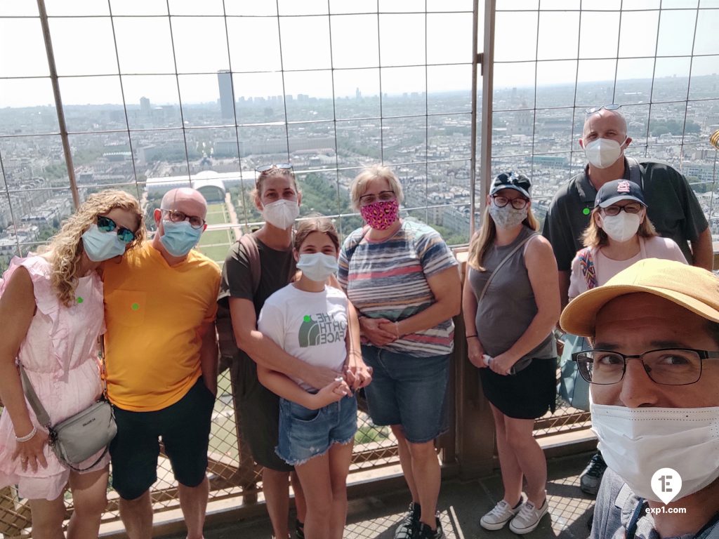 Group photo Eiffel Tower Tour on 22 July 2021 with David