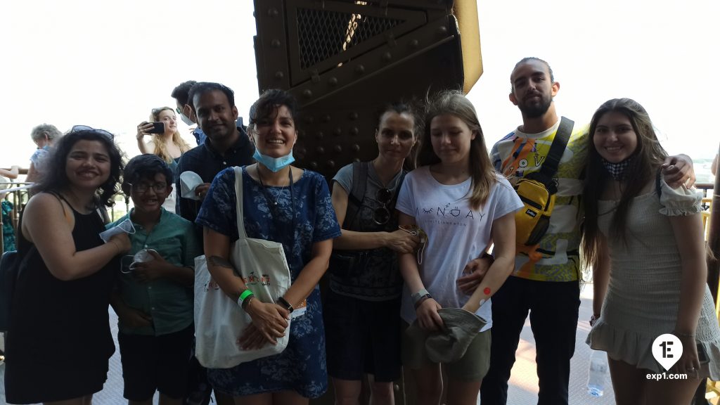 Group photo Eiffel Tower Tour on 21 July 2021 with Amber