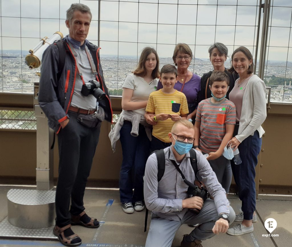 Group photo Eiffel Tower Tour on 4 August 2021 with Monika