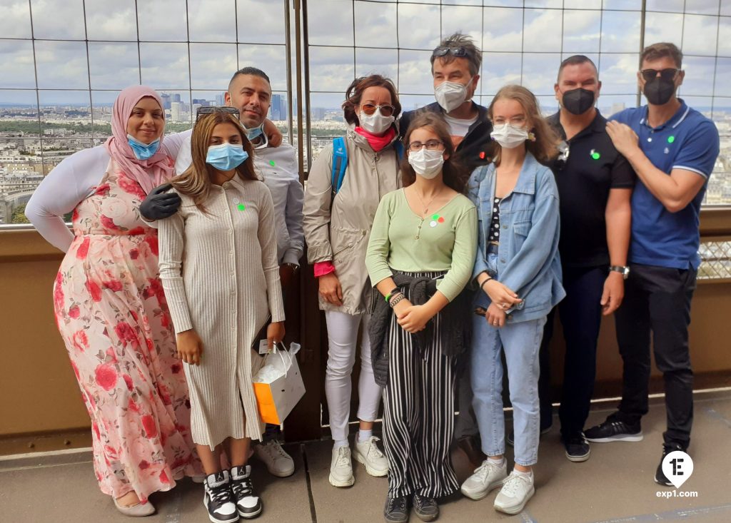 Group photo Eiffel Tower Tour on 9 August 2021 with Monika