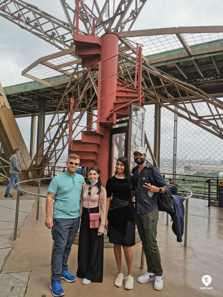 Group photo Eiffel Tower Tour on 30 August 2021 with Hafid