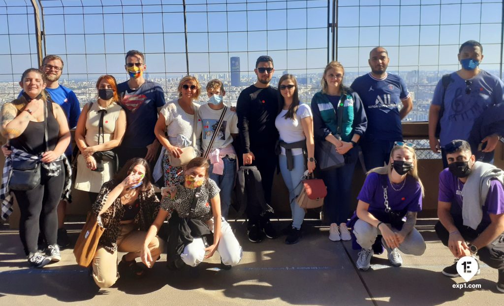 Group photo Eiffel Tower Tour on 23 September 2021 with Monika