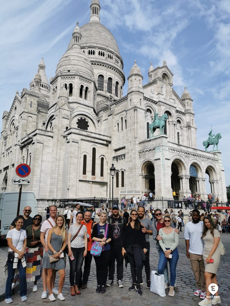 Group photo Eiffel Tower Tour on 25 September 2021 with Hafid