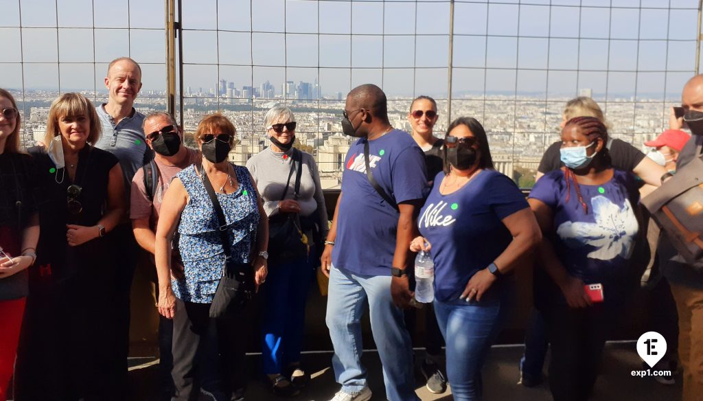 Group photo Eiffel Tower Tour on 25 September 2021 with Monika