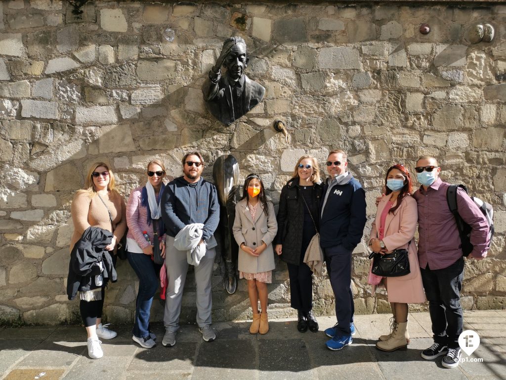 Group photo Eiffel Tower Tour on 30 September 2021 with Hafid