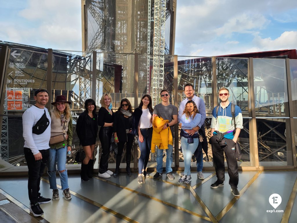 Group photo Eiffel Tower Tour on 15 October 2021 with Hafid