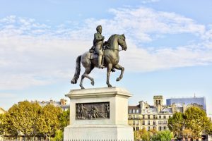 The equestrian statue of Henry IV by Pont Neuf during Notre Dame Tour