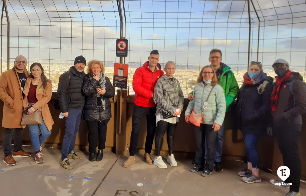 Group photo Eiffel Tower Tour on 8 November 2021 with Monika