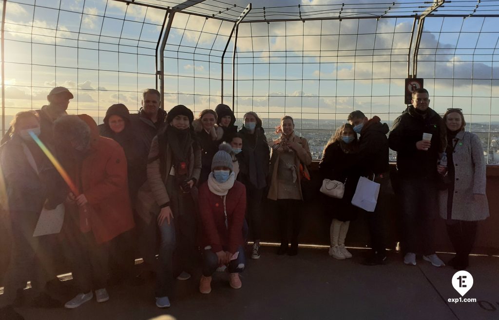 Group photo Eiffel Tower Tour on 29 November 2021 with Monika