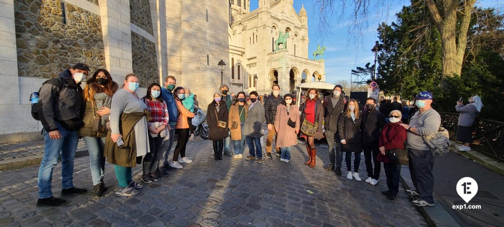 Group photo Eiffel Tower Tour on 1 January 2022 with Hafid