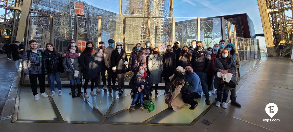 Group photo Eiffel Tower Tour on 1 January 2022 with Hafid