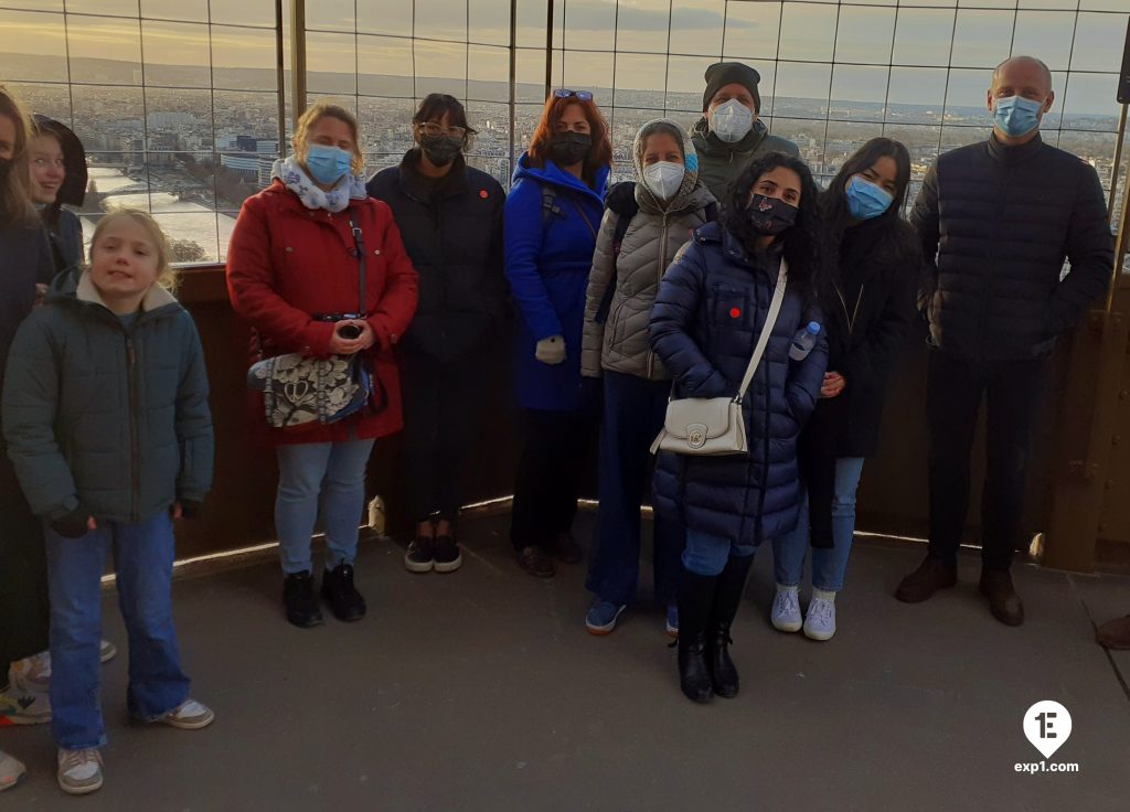 Group photo Eiffel Tower Tour on 6 January 2022 with Monika