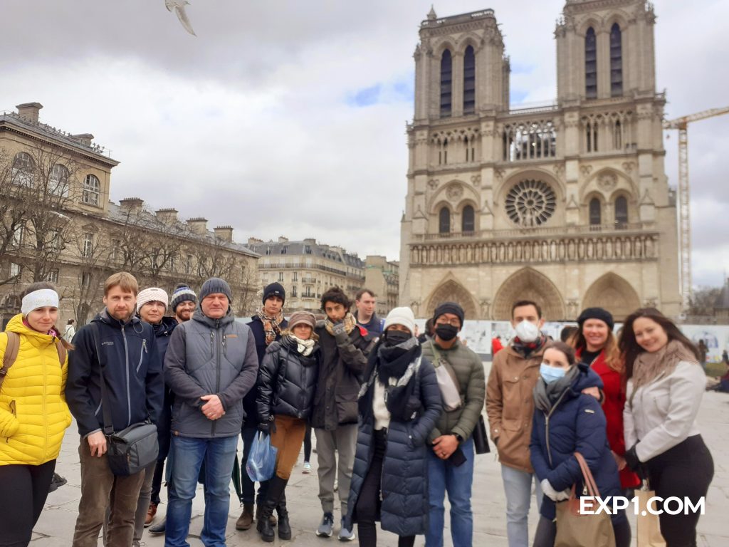 Group photo Notre Dame Outdoor Walking Tour With Crypt on 22 February 2022 with Monika