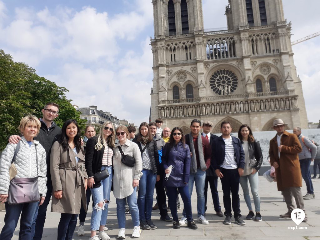 Group photo Notre Dame Outdoor Walking Tour With Crypt on 26 April 2022 with Monika