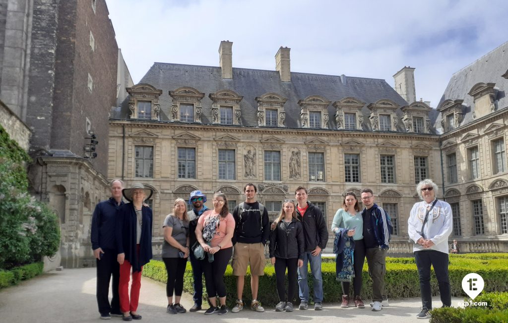 Group photo Le Marais Walking Tour on 28 April 2022 with Monika