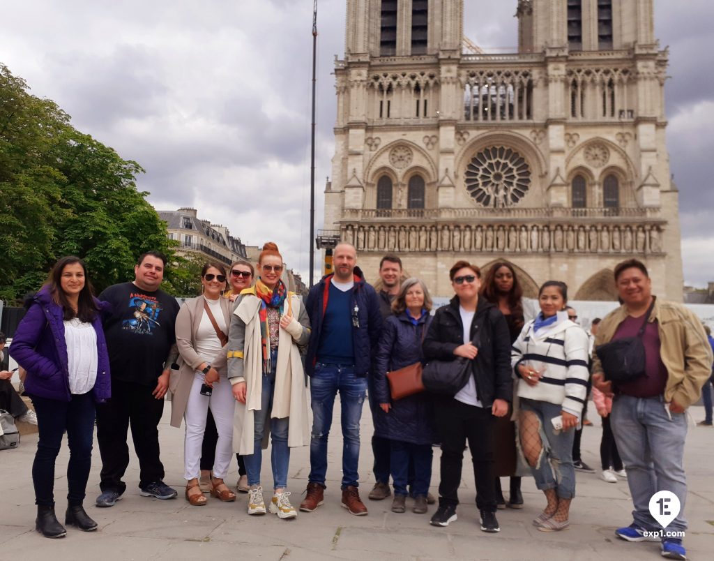 Group photo Notre Dame Outdoor Walking Tour With Crypt on 5 May 2022 with Monika