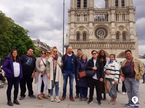 05May-Notre-Dame-Outdoor-Walking-Tour-With-Crypt-Monika-Pawelczyk1.jpg