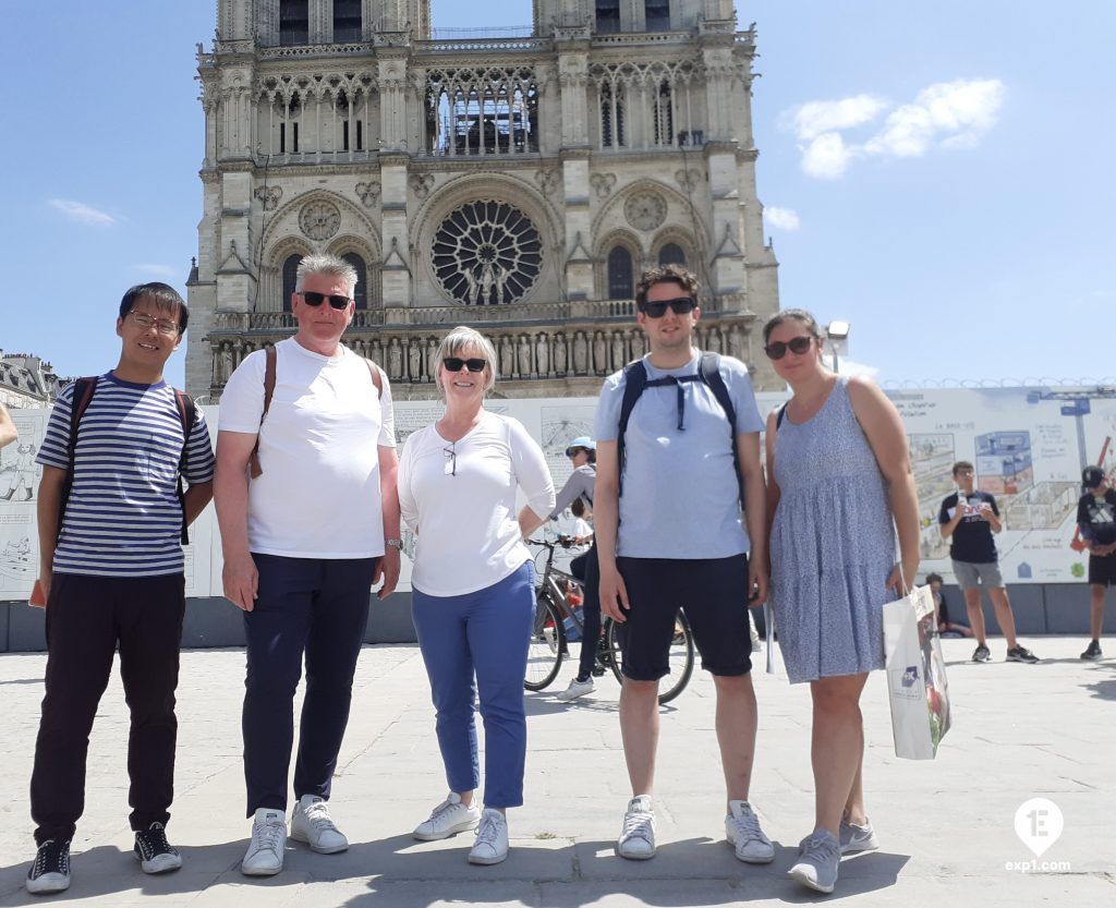 Group photo Notre Dame Outdoor Walking Tour With Crypt on 17 May 2022 with Monika