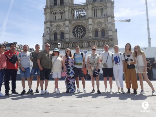 19May-Notre-Dame-Outdoor-Walking-Tour-With-Crypt-Monika-Pawelczyk1.jpg