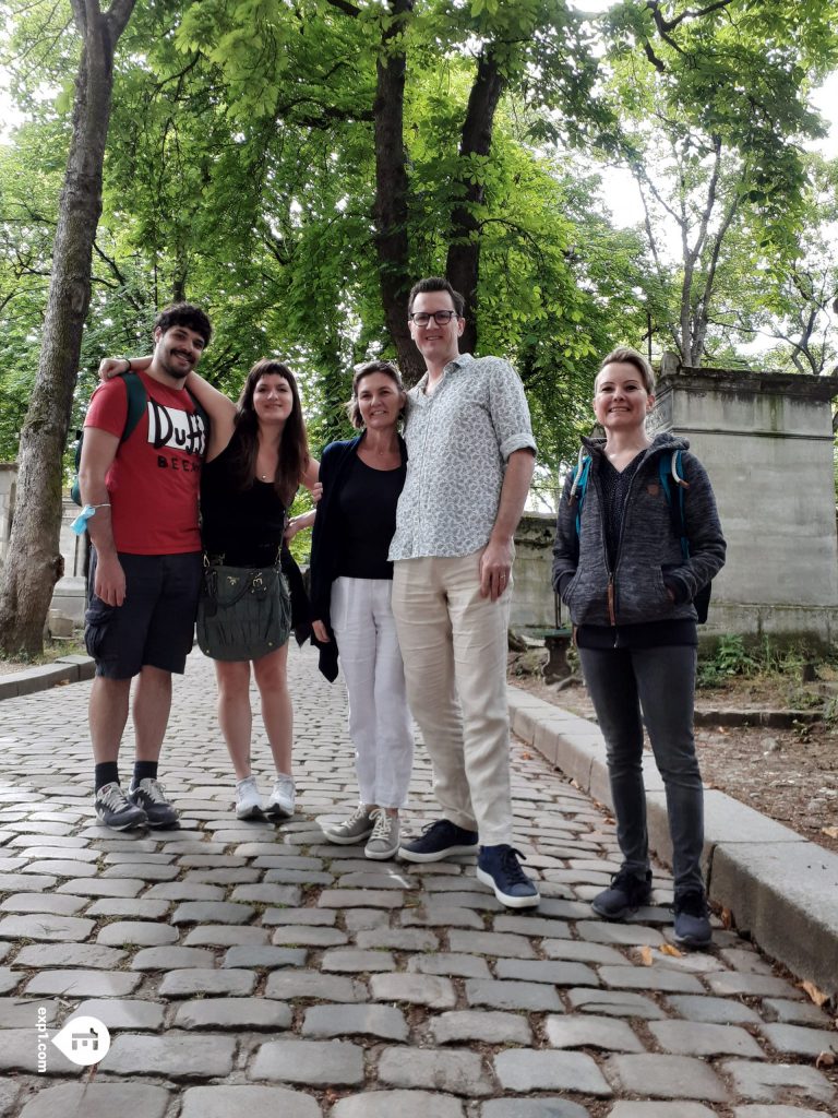 Group photo Pere Lachaise Cemetery Walking Tour: Scandals and Love Affairs on 1 June 2022 with Monika