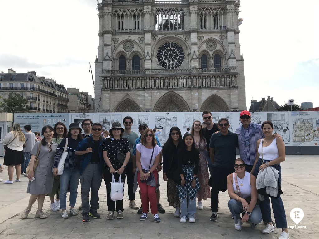 Group photo Notre Dame Outdoor Walking Tour With Crypt on 11 June 2022 with Yoan