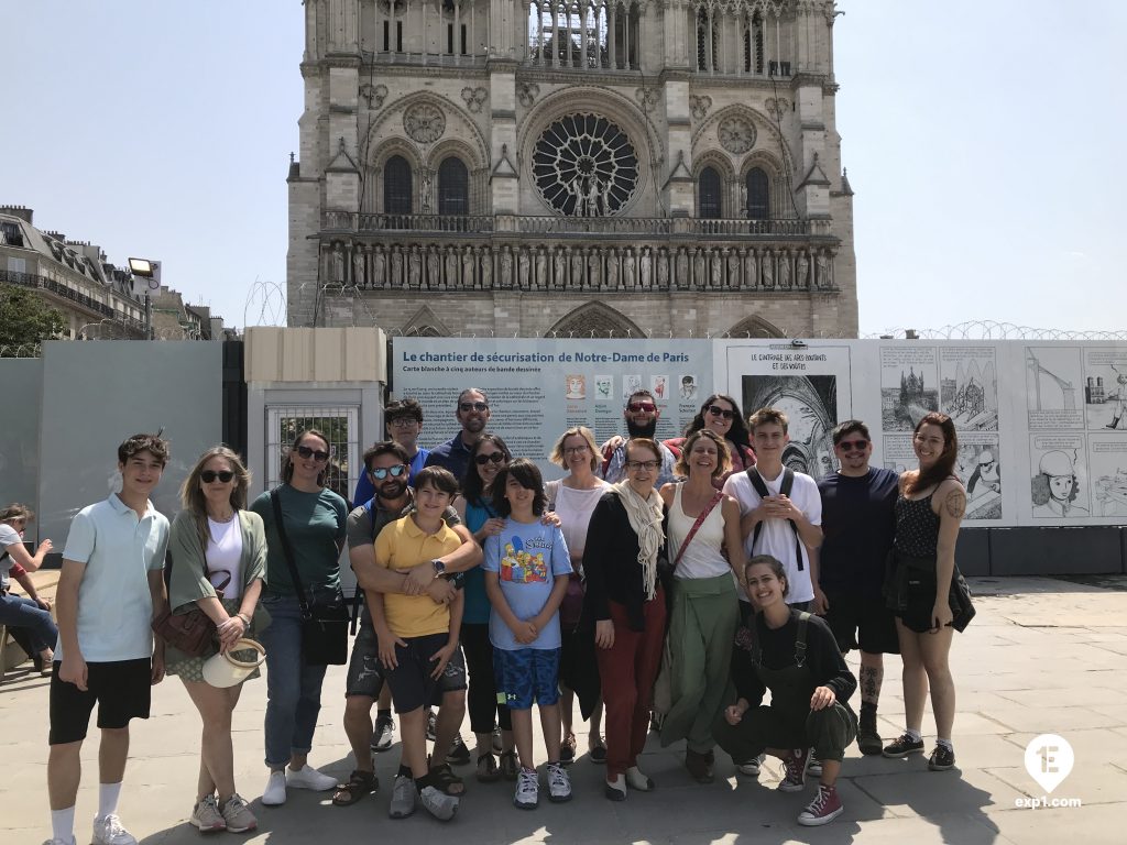 Group photo Notre Dame Outdoor Walking Tour With Crypt on 19 June 2022 with Yoan