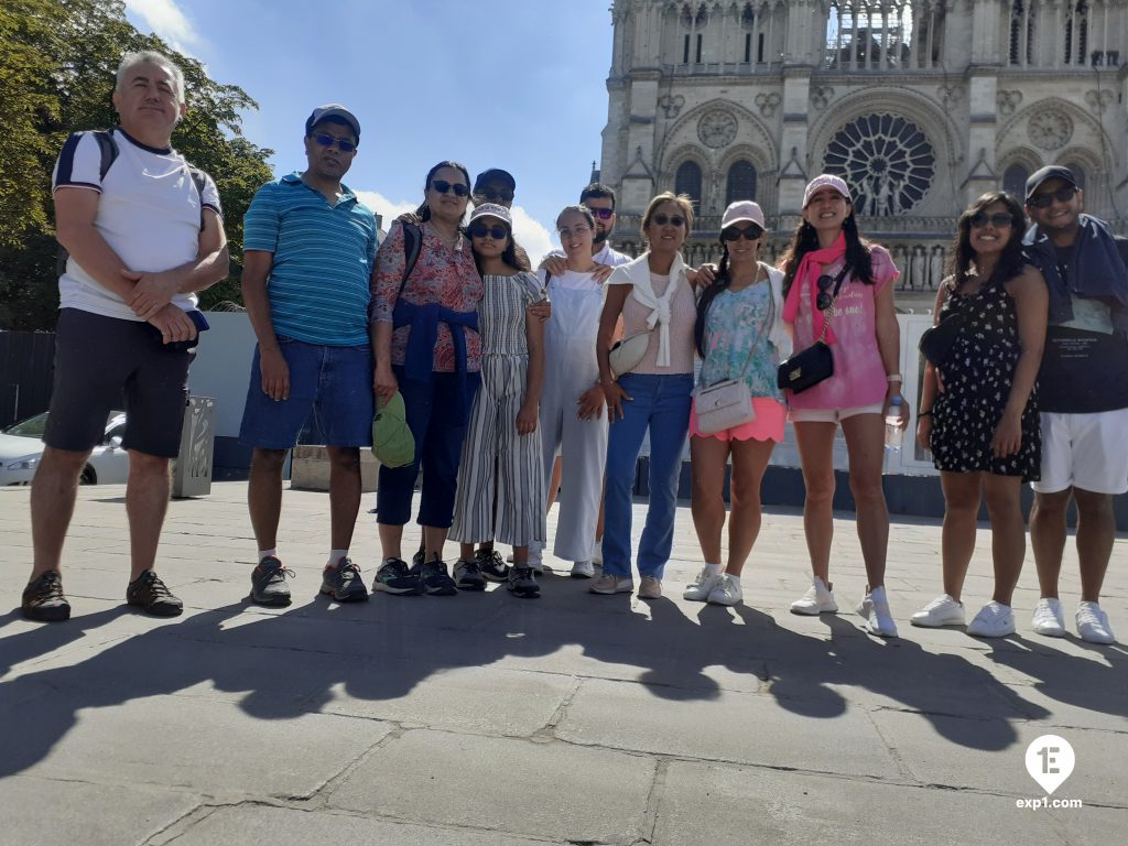 Group photo Notre Dame Outdoor Walking Tour With Crypt on 23 June 2022 with Monika