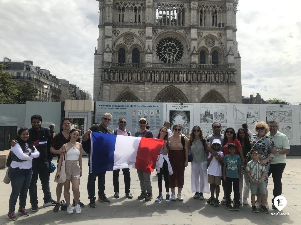 Group photo Notre Dame Outdoor Walking Tour With Crypt on 23 June 2022 with Yoan