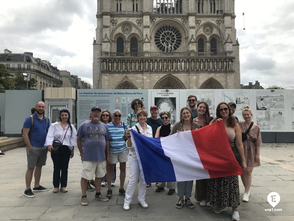 Group photo Notre Dame Outdoor Walking Tour With Crypt on 24 June 2022 with Yoan