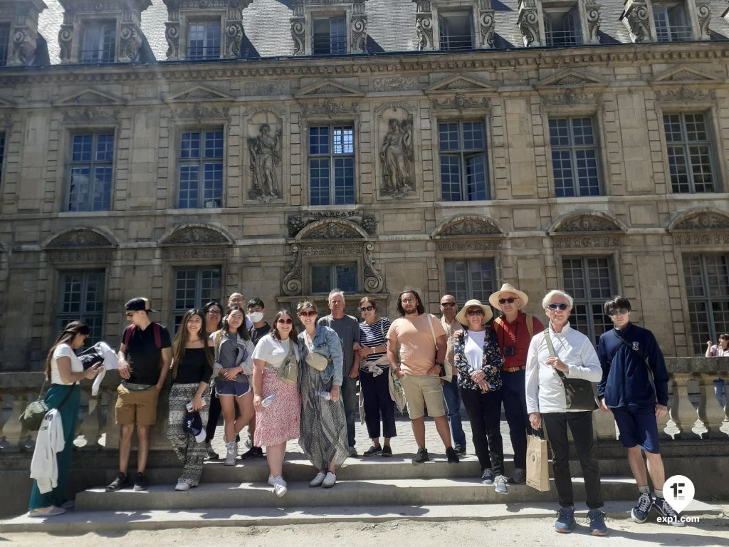 Group photo Le Marais Walking Tour on 27 June 2022 with Monika