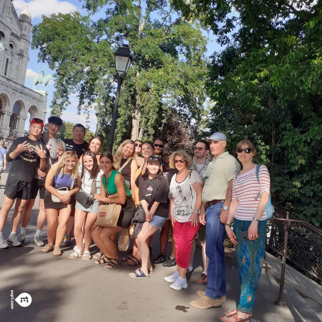 Group photo Montmartre Walking Tour on 5 July 2022 with Monika