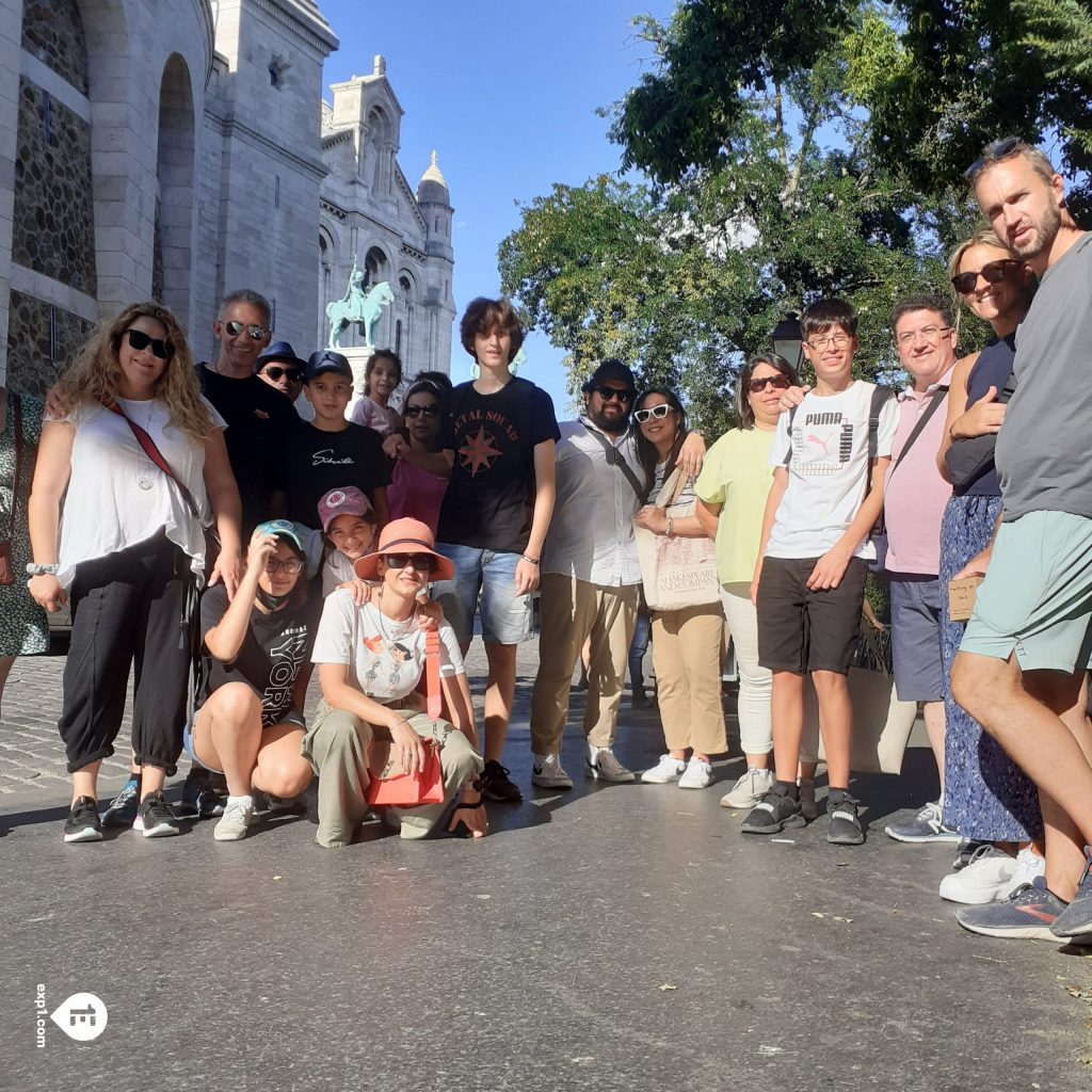 Group photo Montmartre Walking Tour on 11 July 2022 with Monika