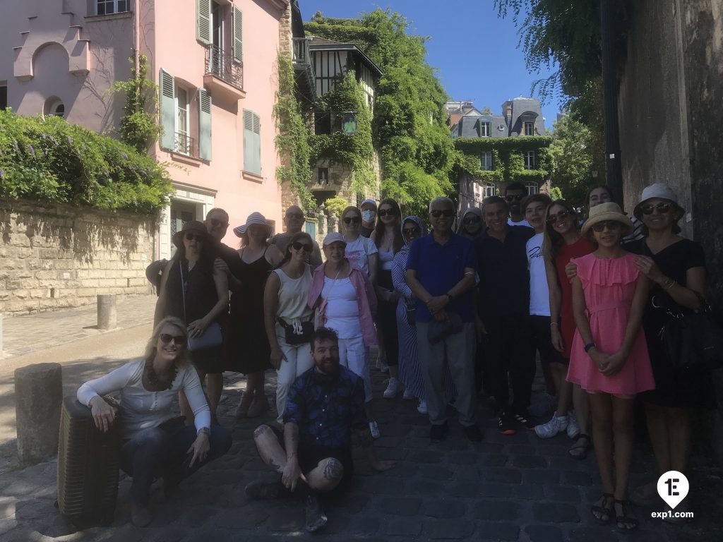 Group photo Montmartre Walking Tour on 10 July 2022 with Yoan