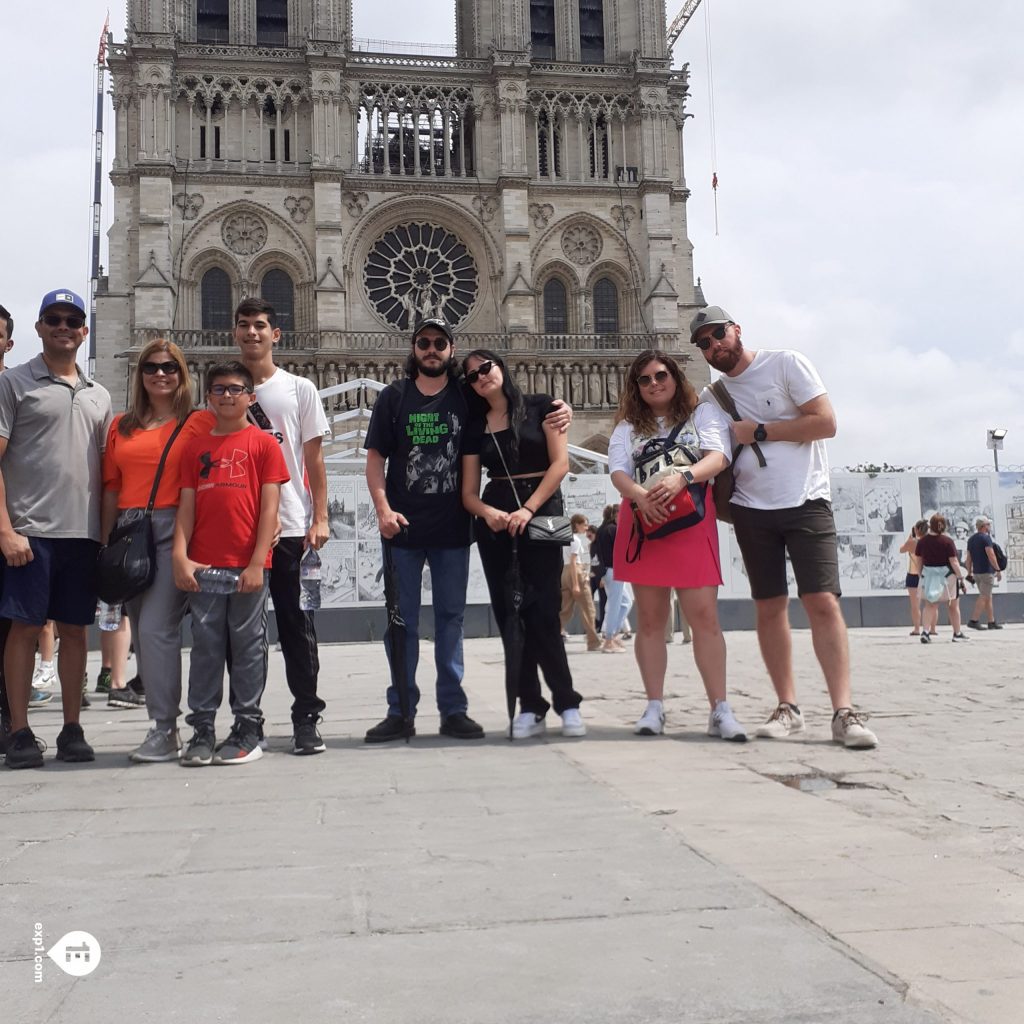 Group photo Notre Dame Outdoor Walking Tour With Crypt on 20 July 2022 with Monika