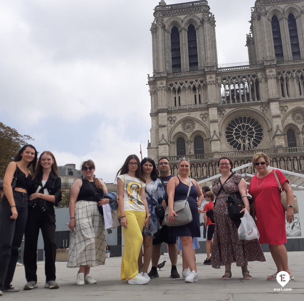 Group photo Notre Dame Outdoor Walking Tour With Crypt on 23 July 2022 with Monika