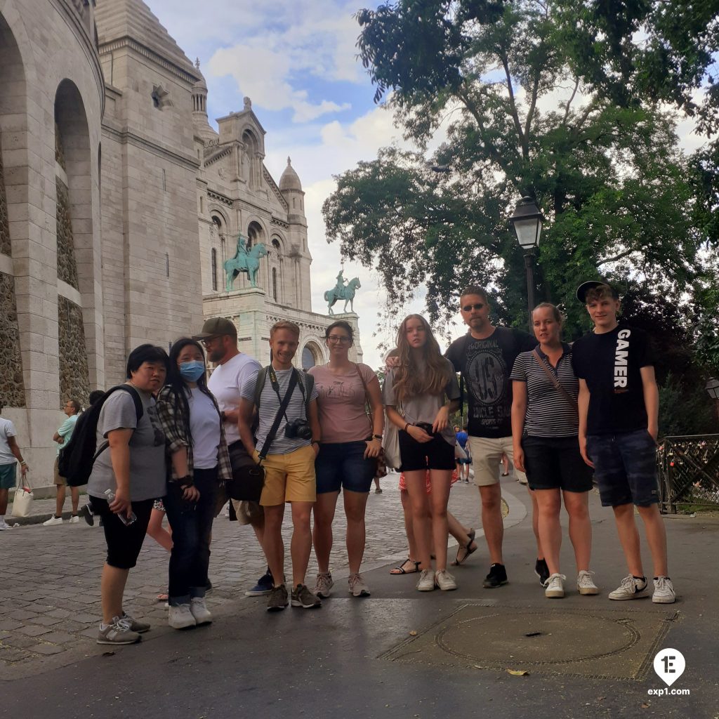 Group photo Montmartre Walking Tour on 27 July 2022 with Monika