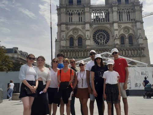 28Jul-Notre-Dame-Outdoor-Walking-Tour-With-Crypt-Monika-Pawelczyk1.jpg