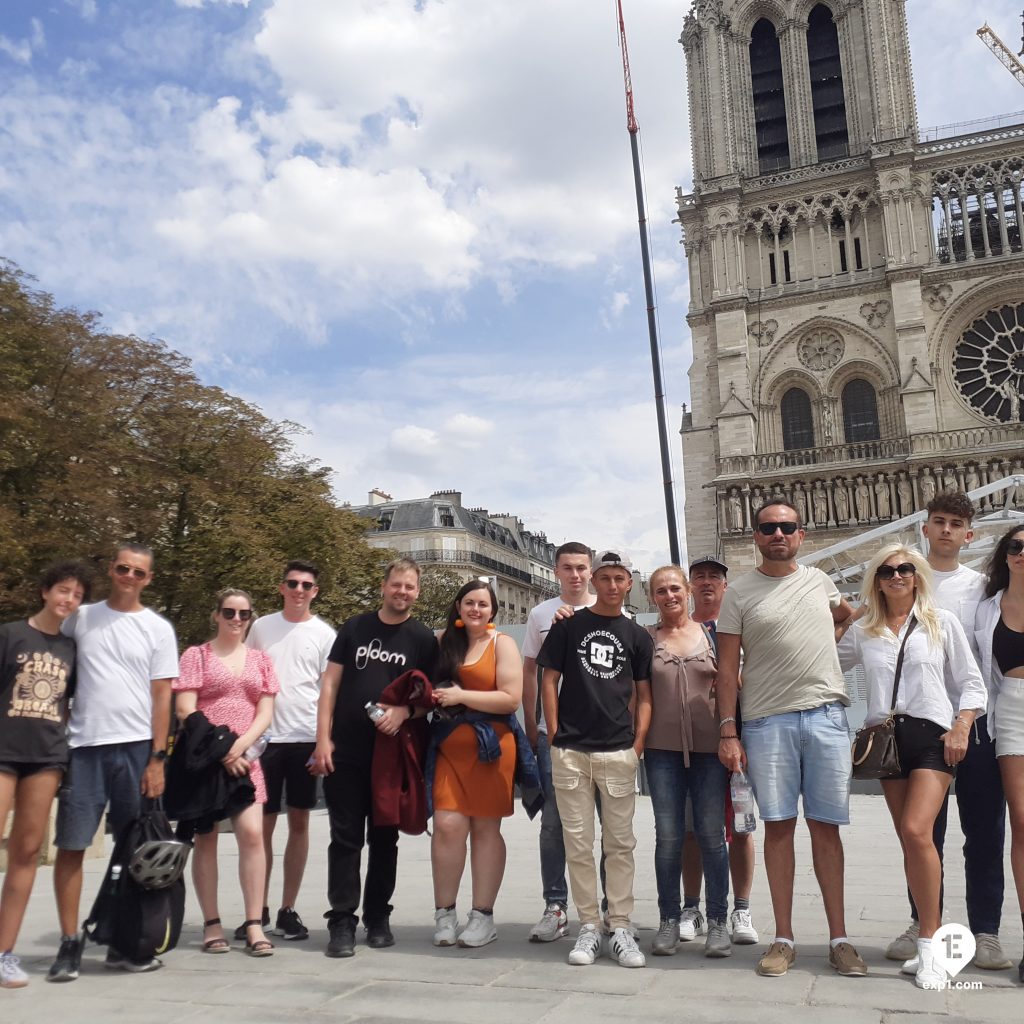 Group photo Notre Dame Outdoor Walking Tour With Crypt on 28 July 2022 with Monika