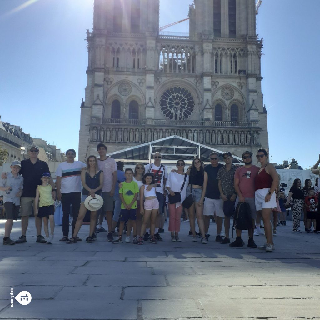 Group photo Notre Dame Outdoor Walking Tour With Crypt on 3 August 2022 with Monika