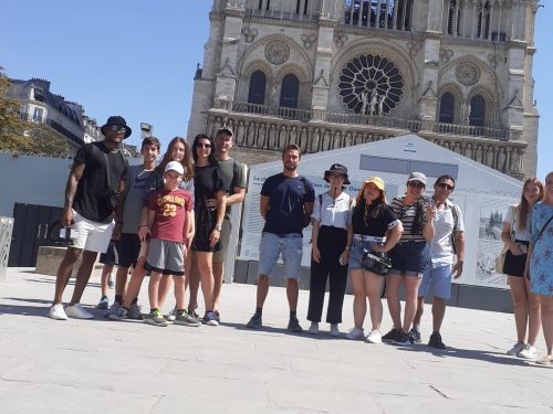 10Aug-Notre-Dame-Outdoor-Walking-Tour-With-Crypt-Monika-Pawelczyk1.jpg